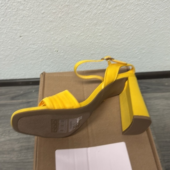 Journee Collection Womens Skiler Tru Comfort Foam Open Square Toe Block Heel - Picture 3 of 7